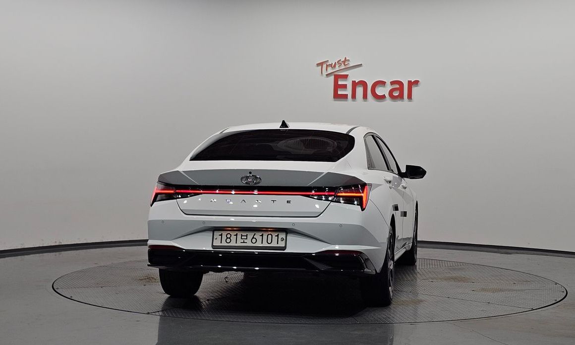 Hyundai AVANTE 2021