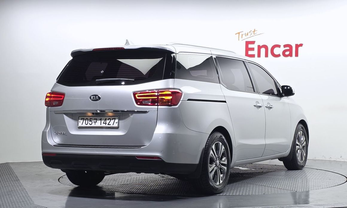 Kia Canival 2020