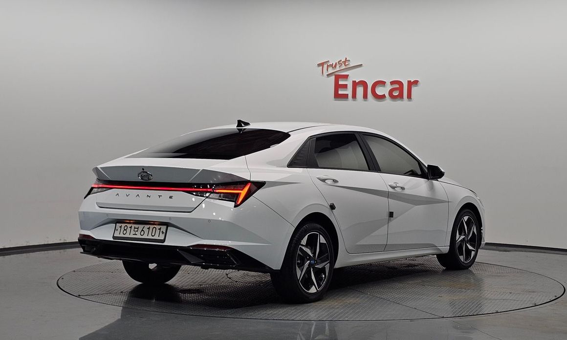 Hyundai AVANTE 2021