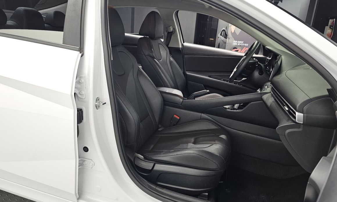 Hyundai AVANTE 2021