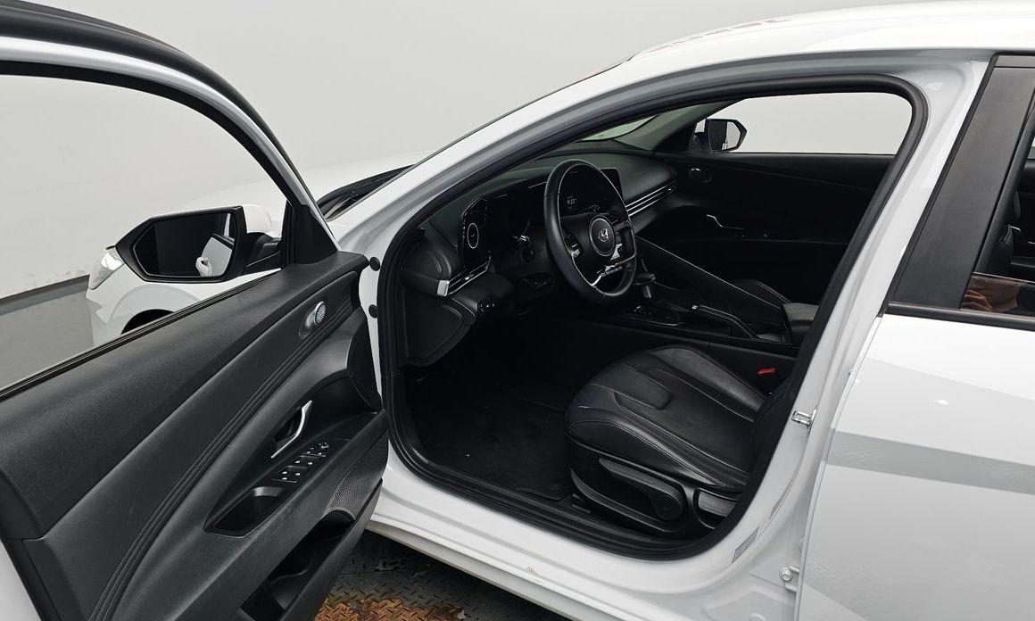 Hyundai AVANTE 2021