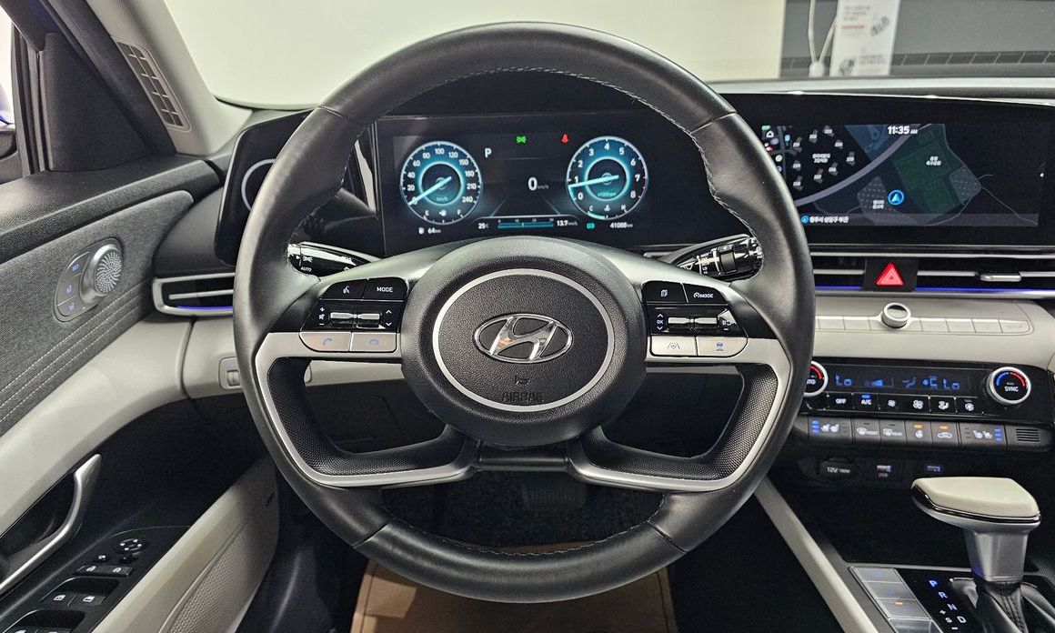 Hyundai AVANTE 2021