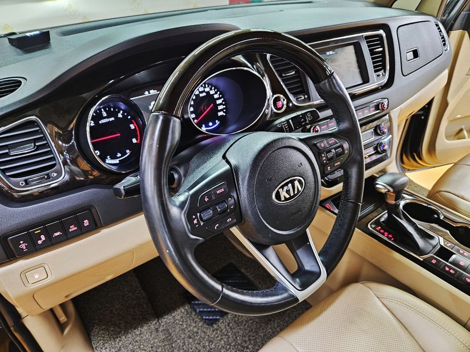 Kia Canival 2019