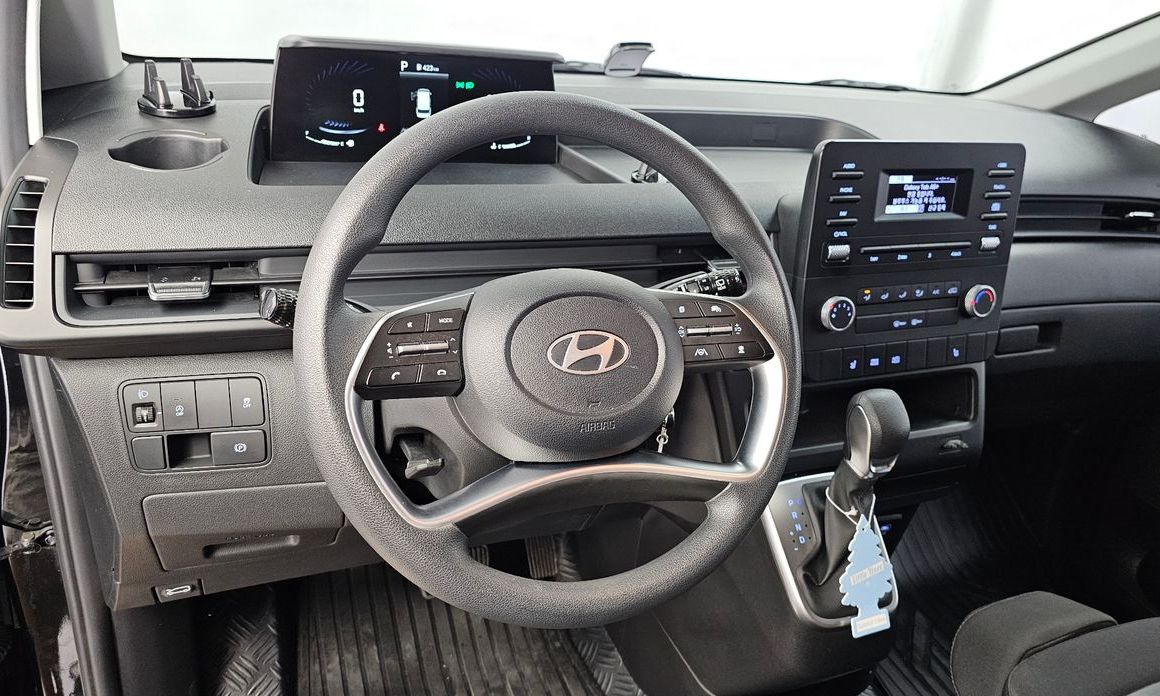 Hyundai Staria 2025