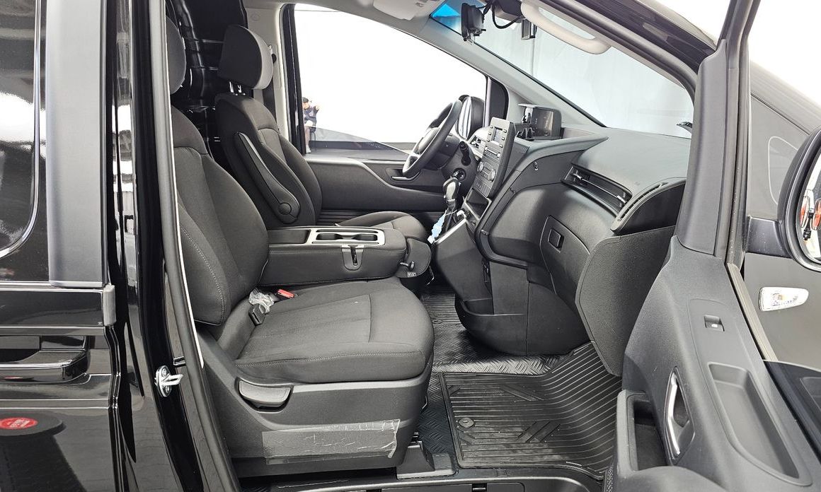 Hyundai Staria 2025