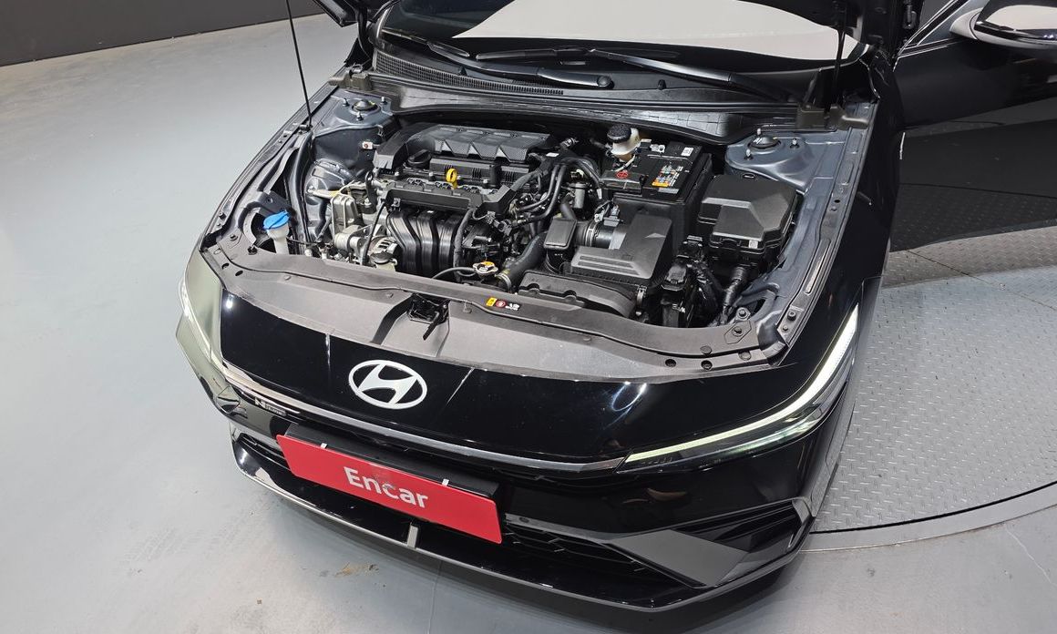 Hyundai AVANTE 2025