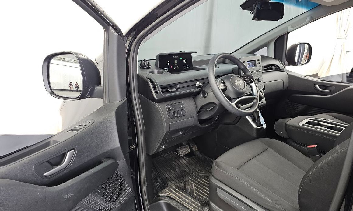 Hyundai Staria 2025