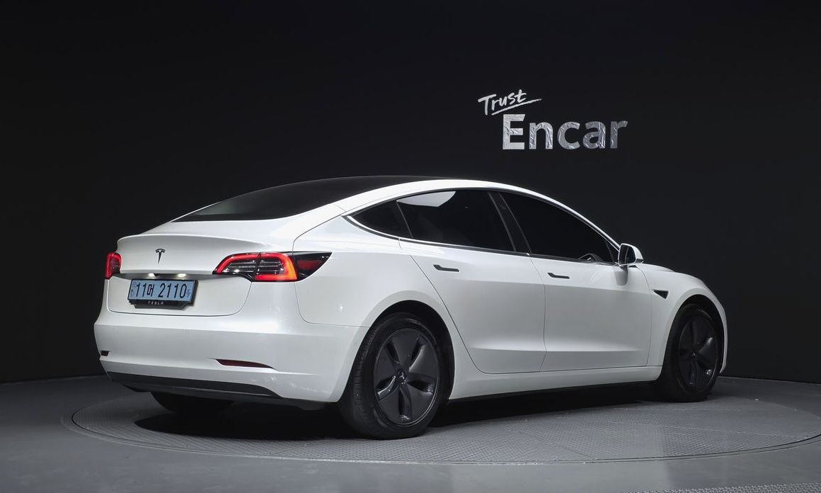Tesla Model 3 2020