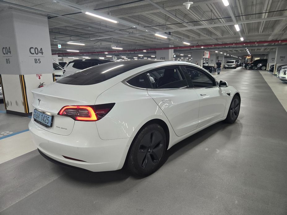 Tesla Model 3 2020