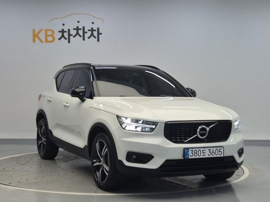 Volvo XC40 2021