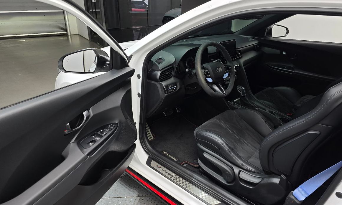 Hyundai Veloster 2021