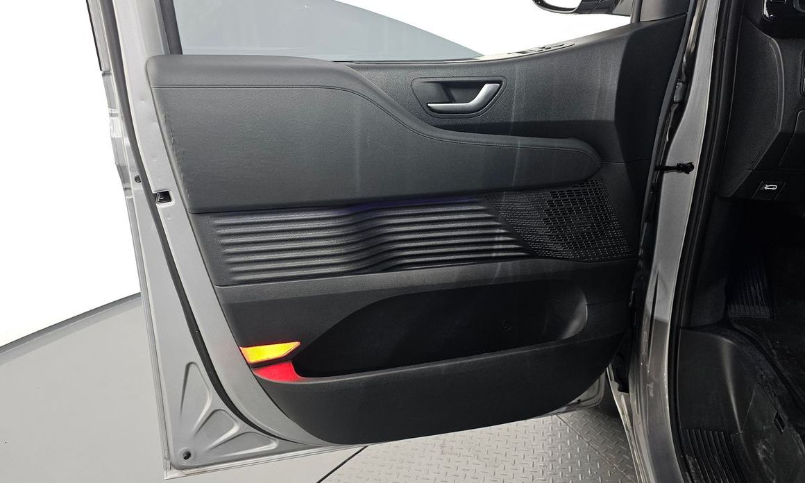 Hyundai Staria 2023