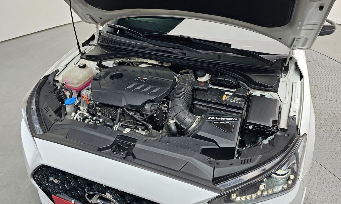 Hyundai Veloster 2021