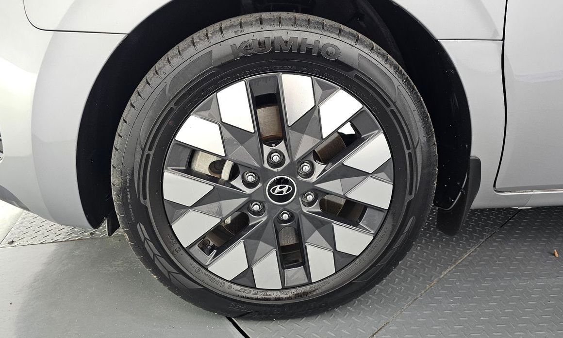 Hyundai Staria 2023