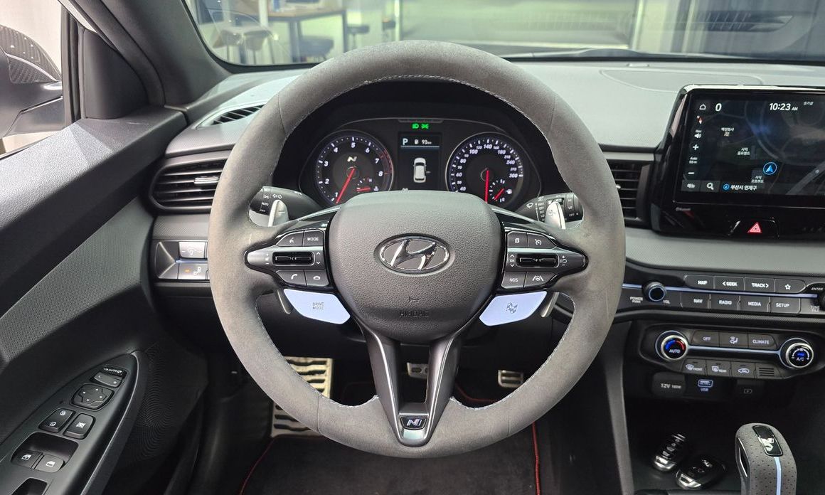 Hyundai Veloster 2021