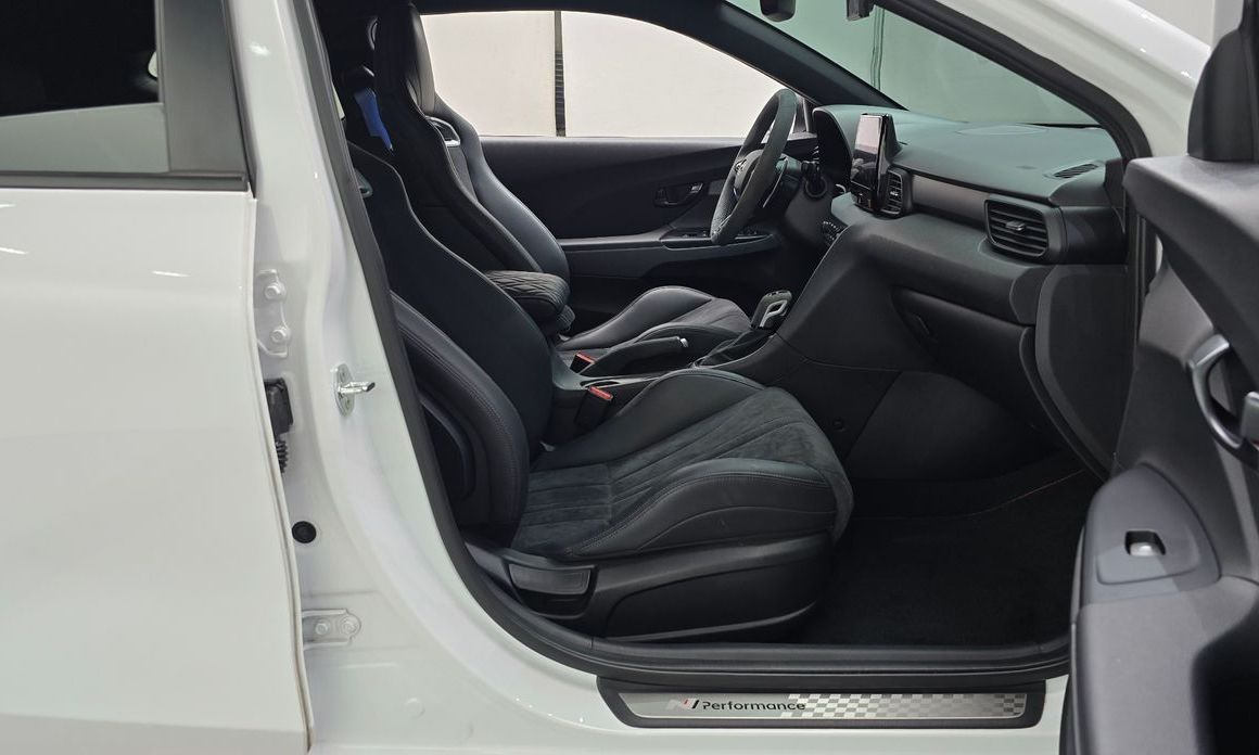 Hyundai Veloster 2021