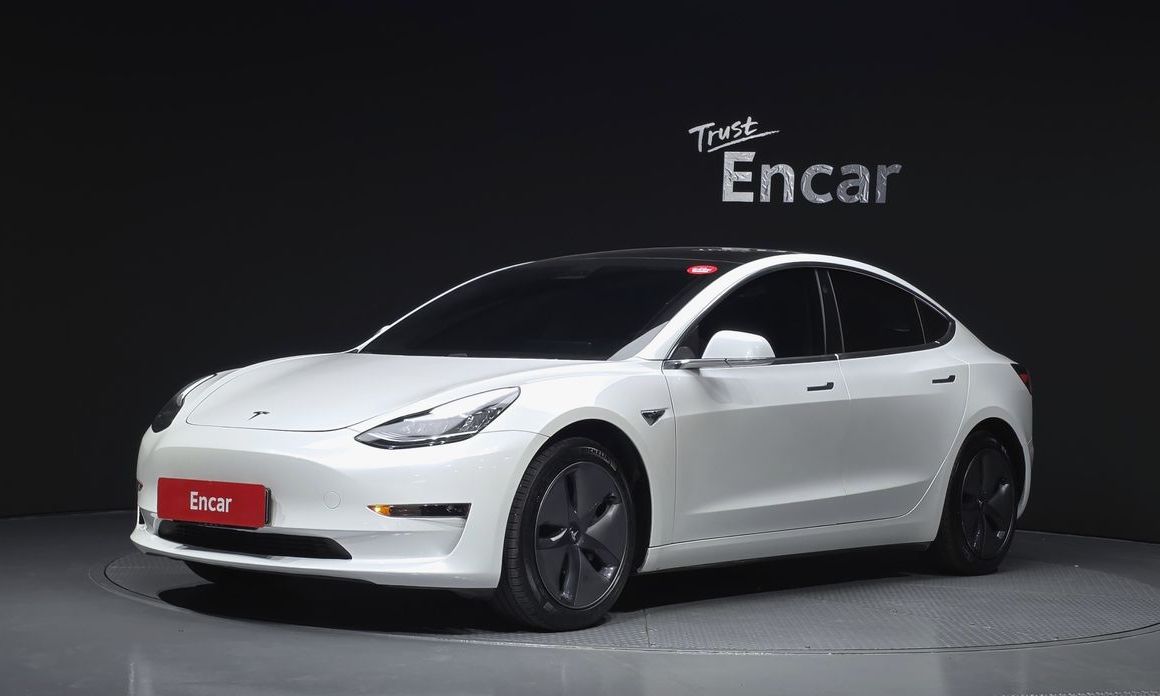 Tesla Model 3 2020