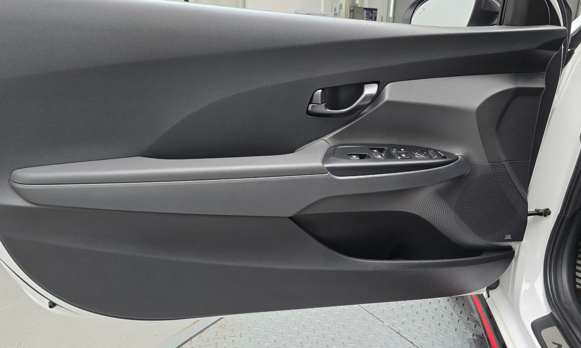 Hyundai Veloster 2021
