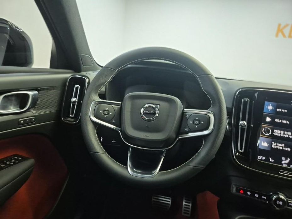 Volvo XC40 2021
