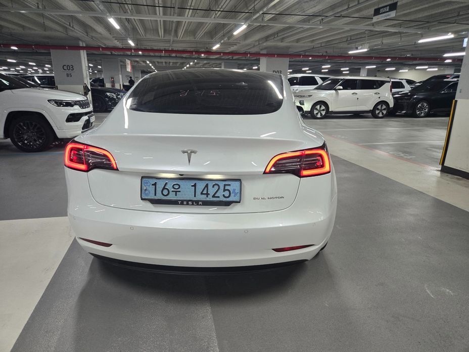 Tesla Model 3 2020