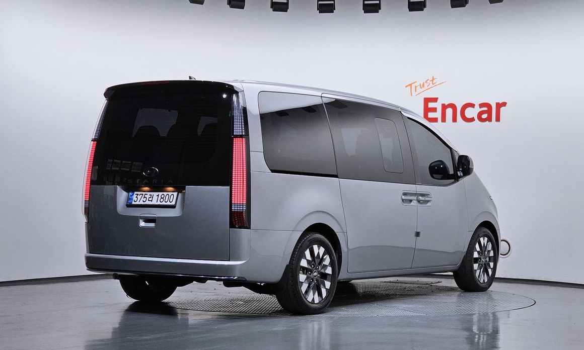 Hyundai Staria 2023