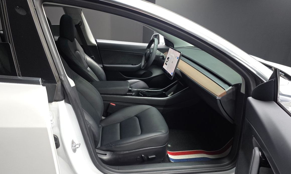 Tesla Model 3 2020