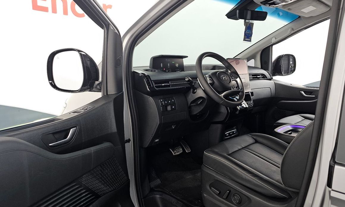 Hyundai Staria 2023