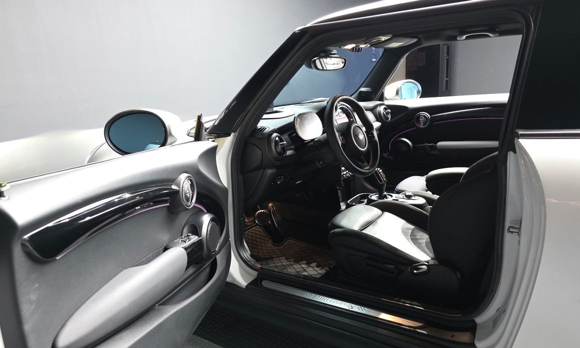 Mini Cooper 2024