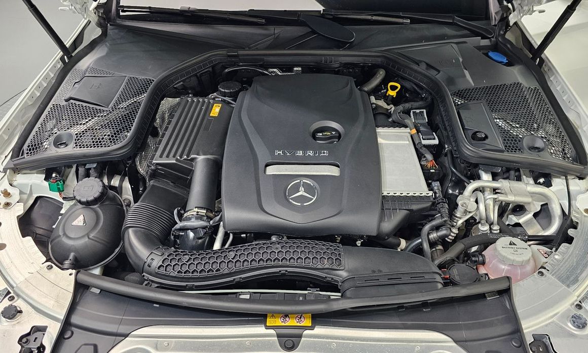 Mercedes-Benz C-Class 2020