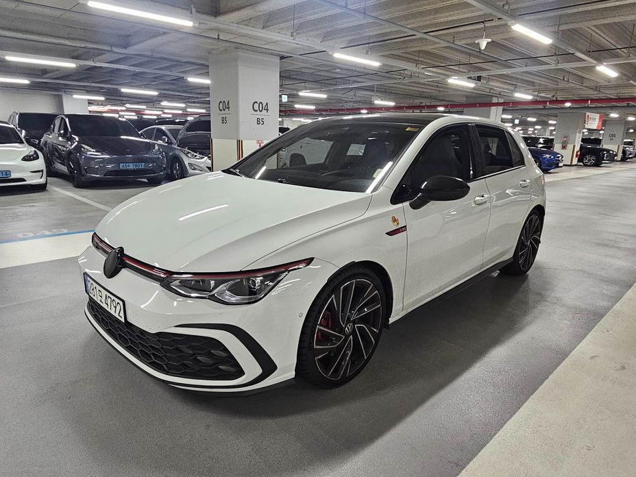 Volkswagen Golf 2024