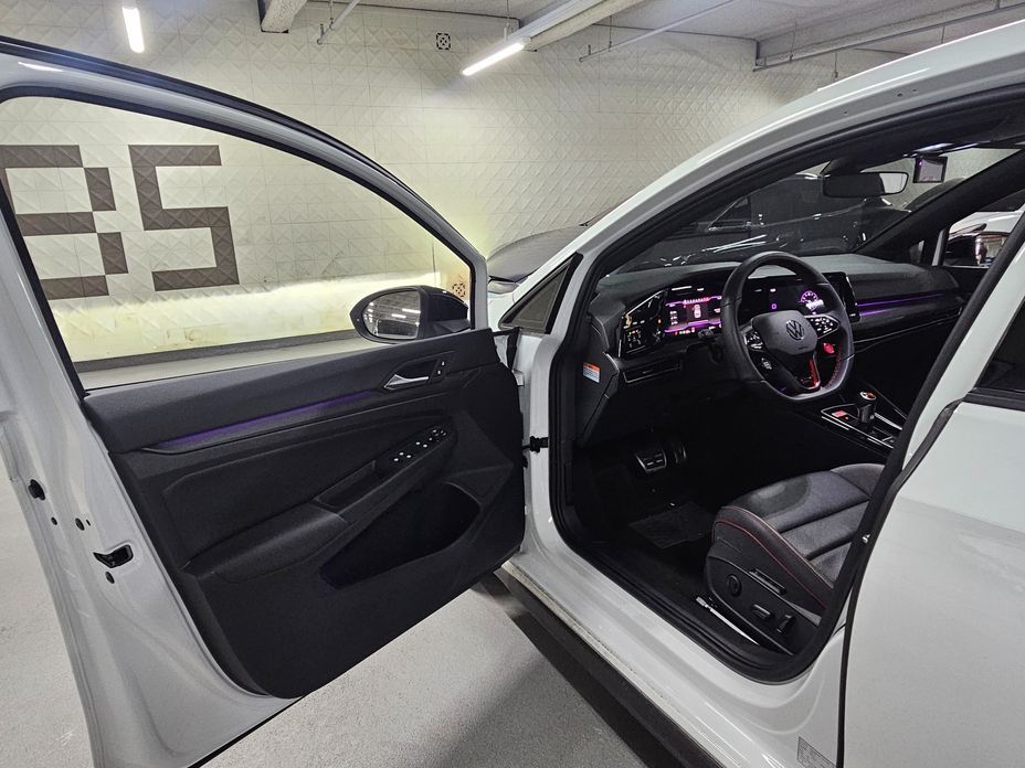 Volkswagen Golf 2024