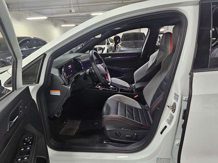 Volkswagen Golf 2024