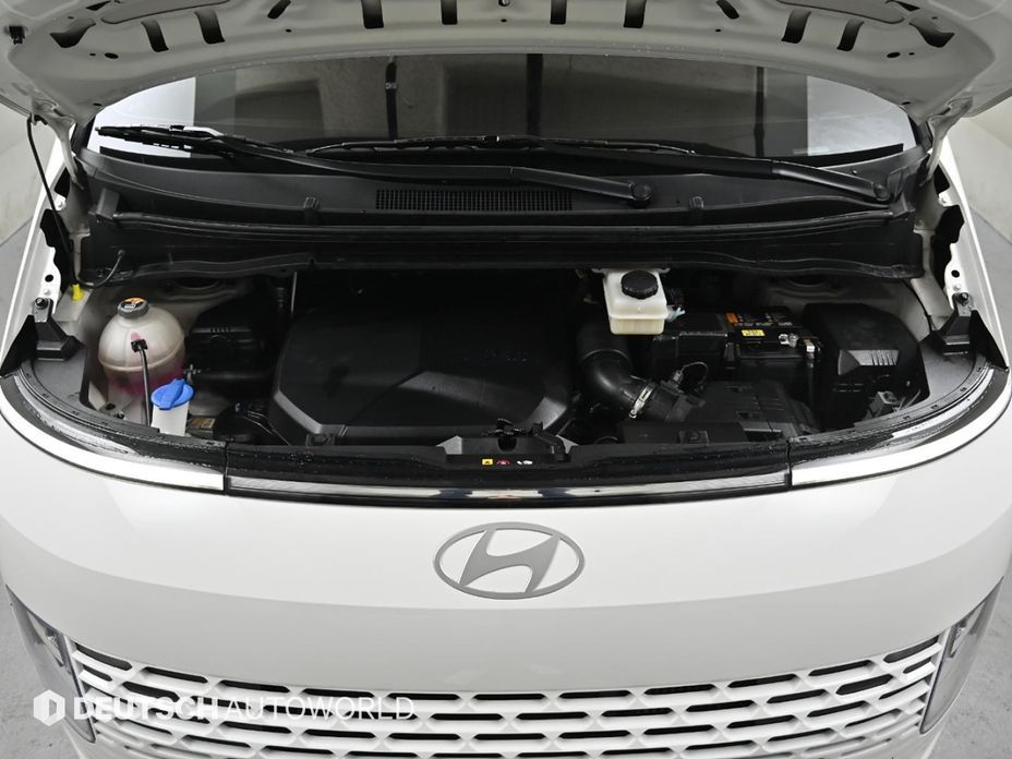 Hyundai Staria 2025