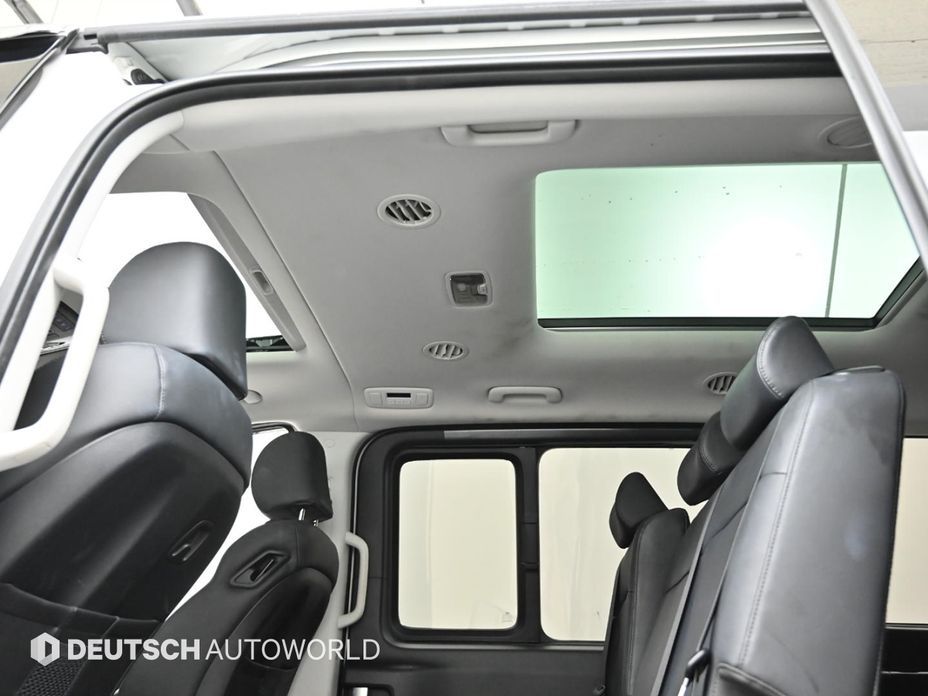 Hyundai Staria 2025