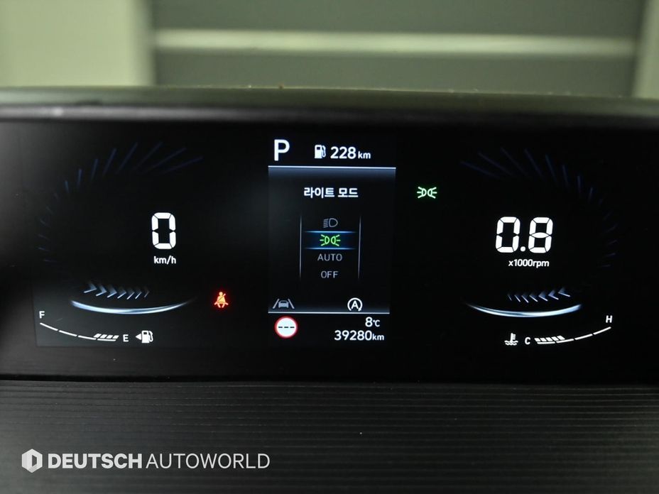 Hyundai Staria 2025