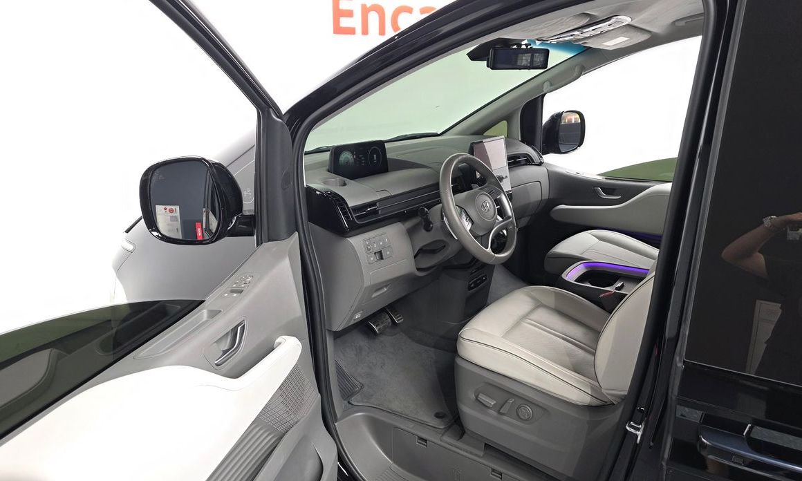 Hyundai Staria 2024