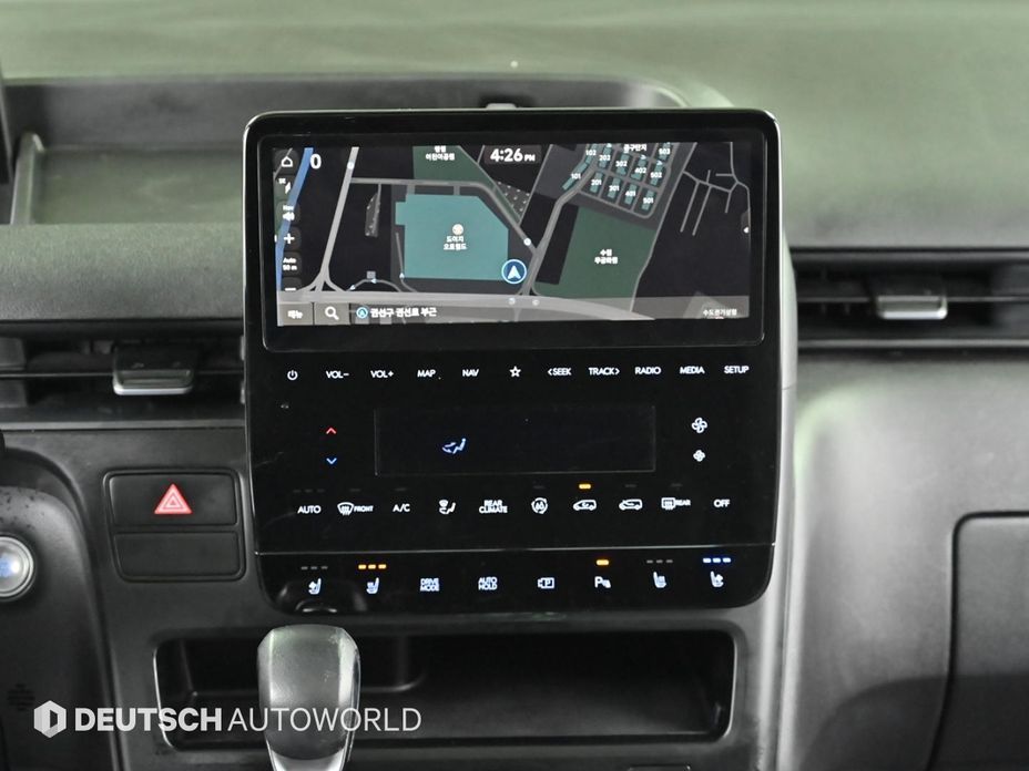 Hyundai Staria 2025