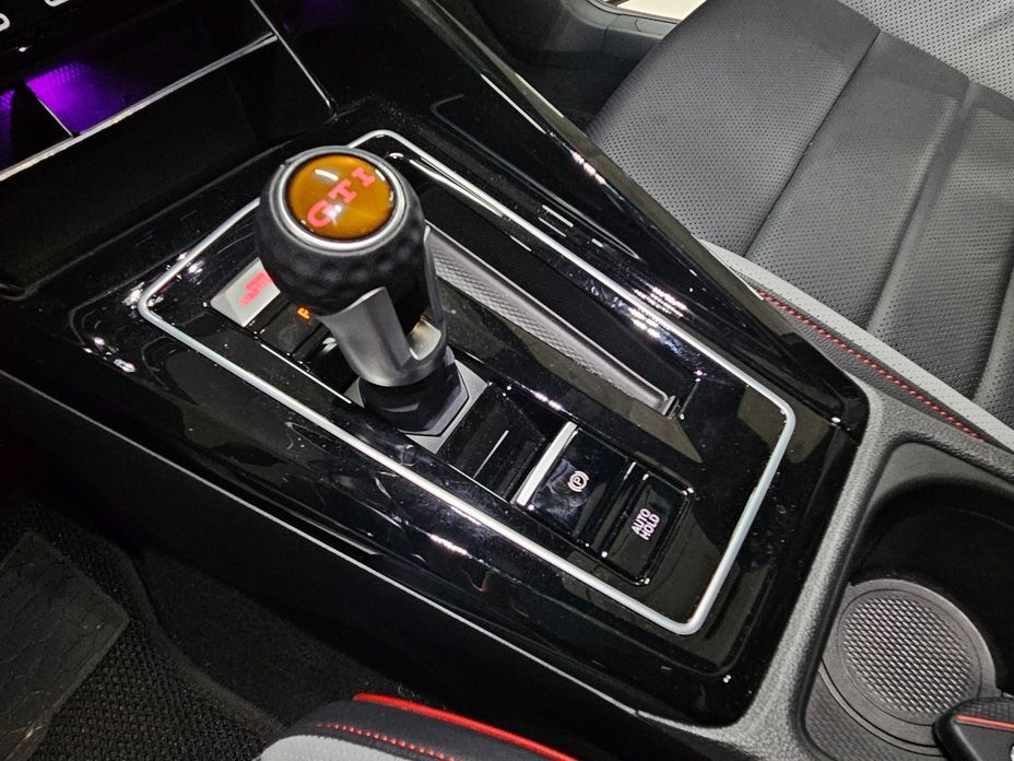 Volkswagen Golf 2024