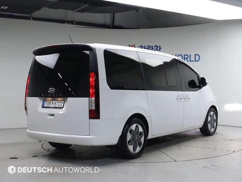 Hyundai Staria 2025