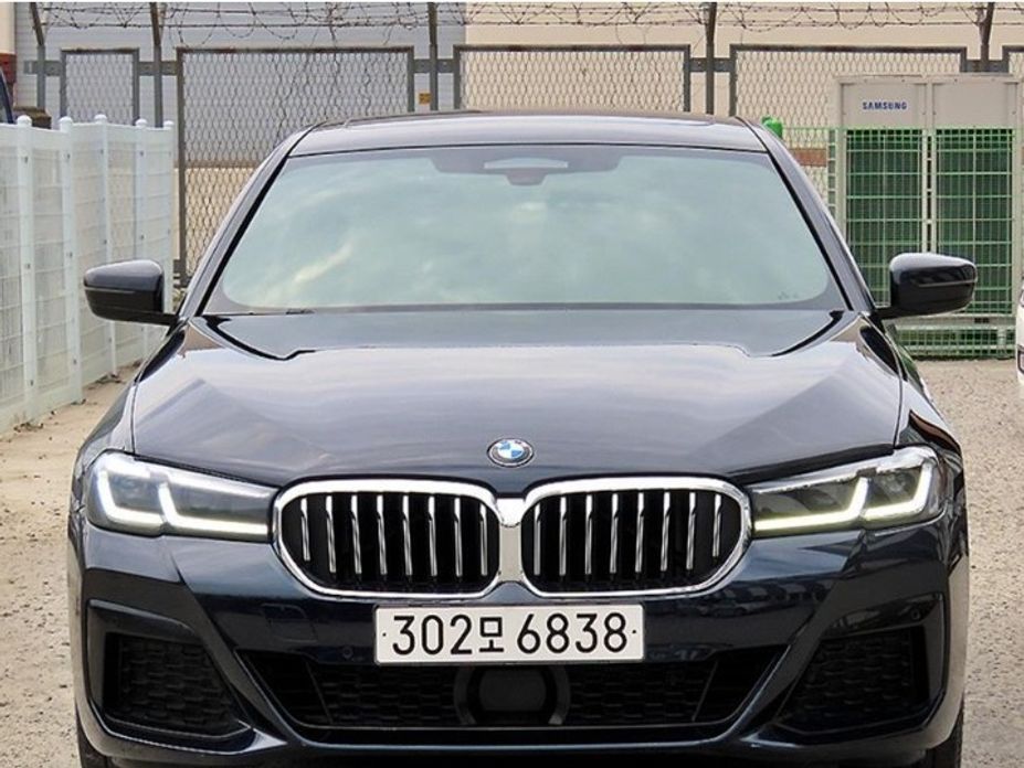 BMW 5-Series 2022