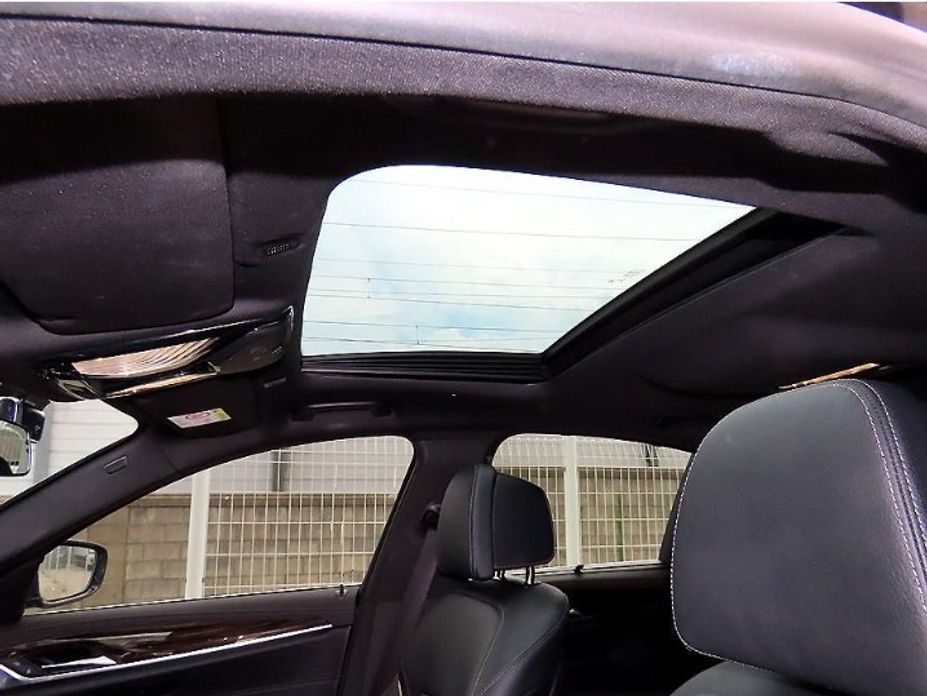 BMW 5-Series 2022