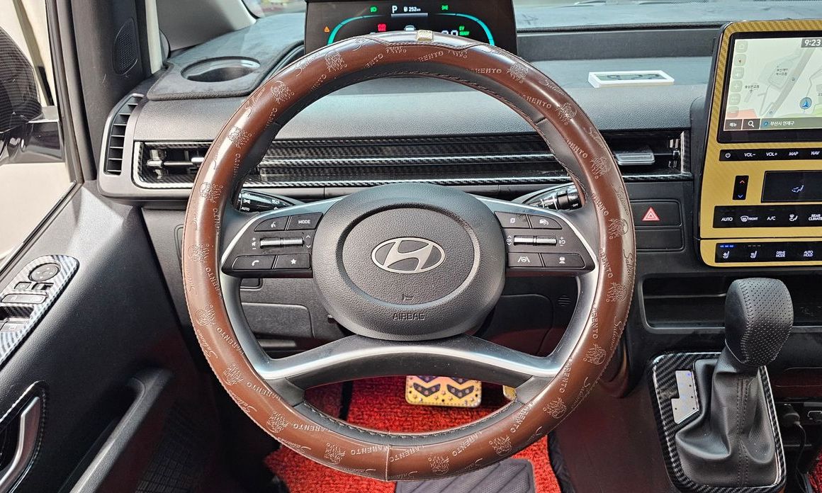 Hyundai Staria 2025