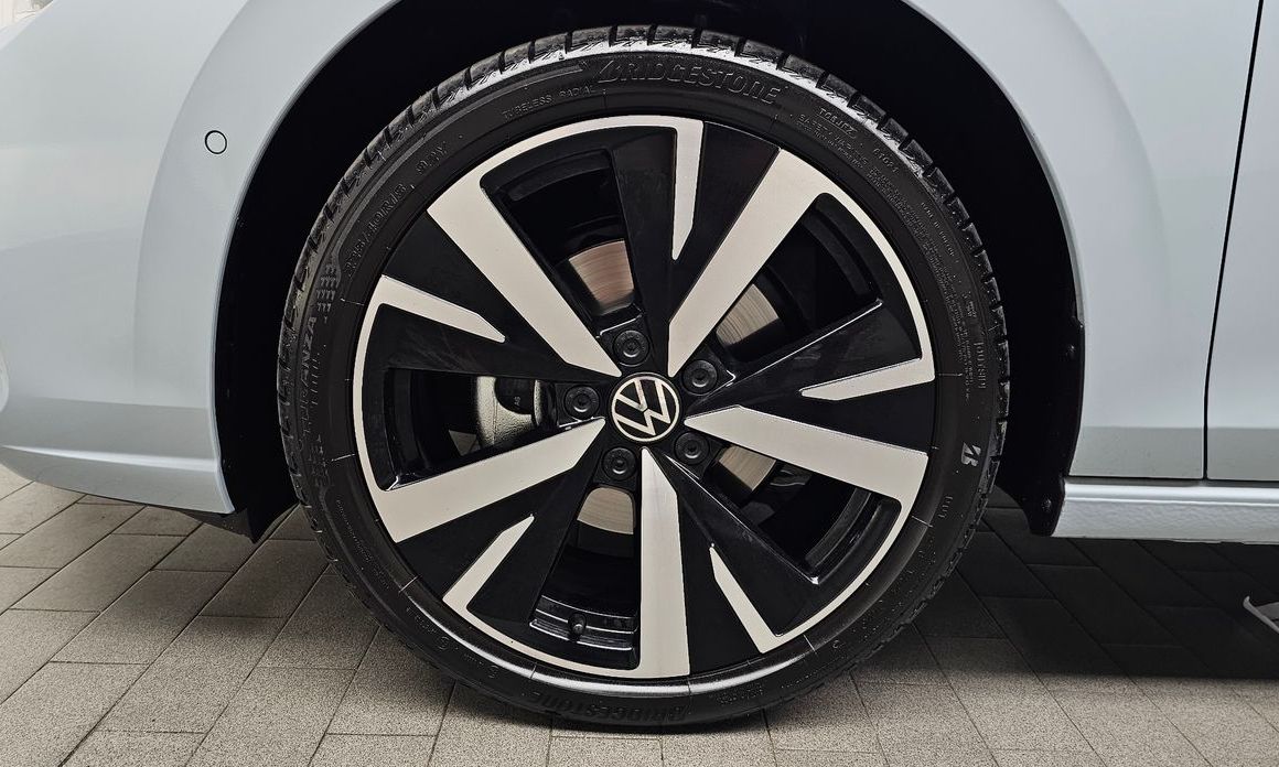 Volkswagen Golf 2025