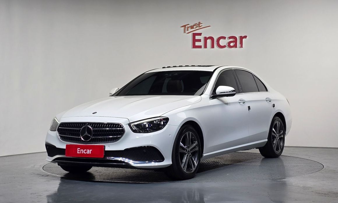 Mercedes-Benz E-Class 2022