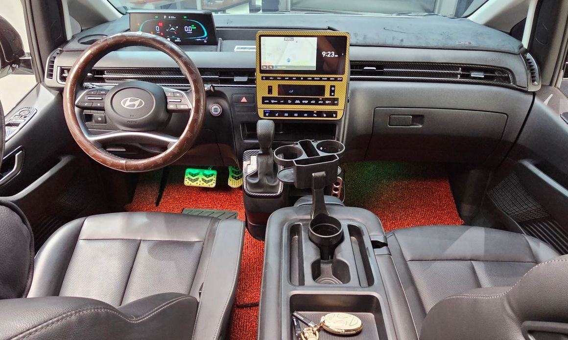 Hyundai Staria 2025