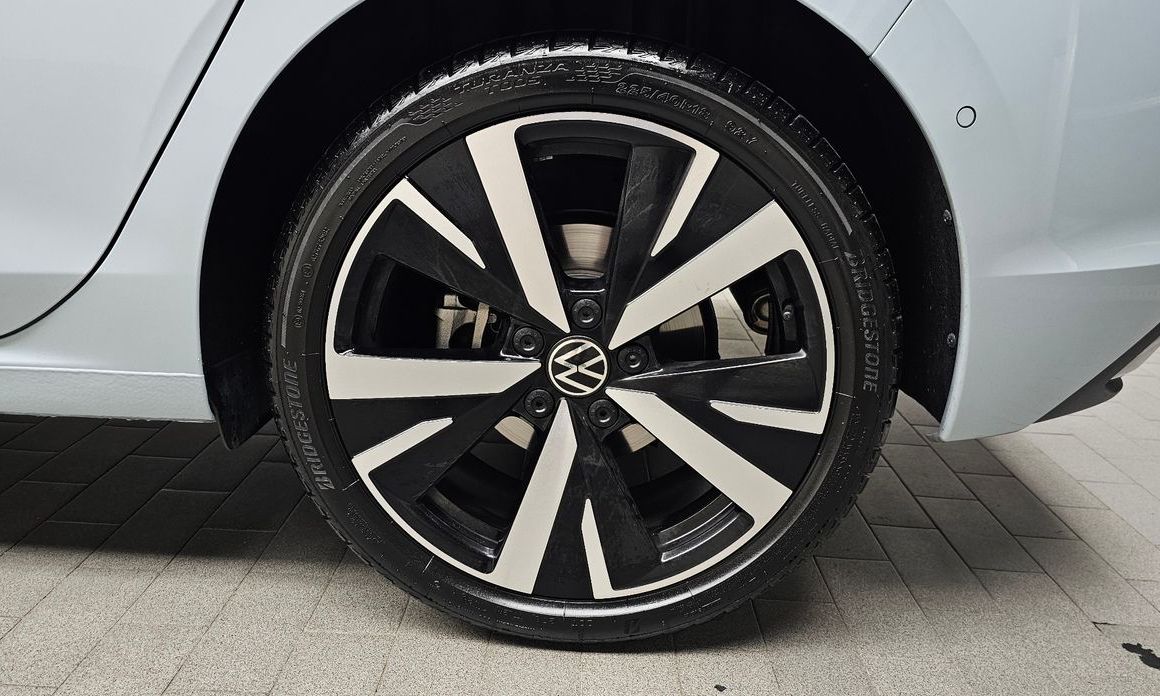 Volkswagen Golf 2025