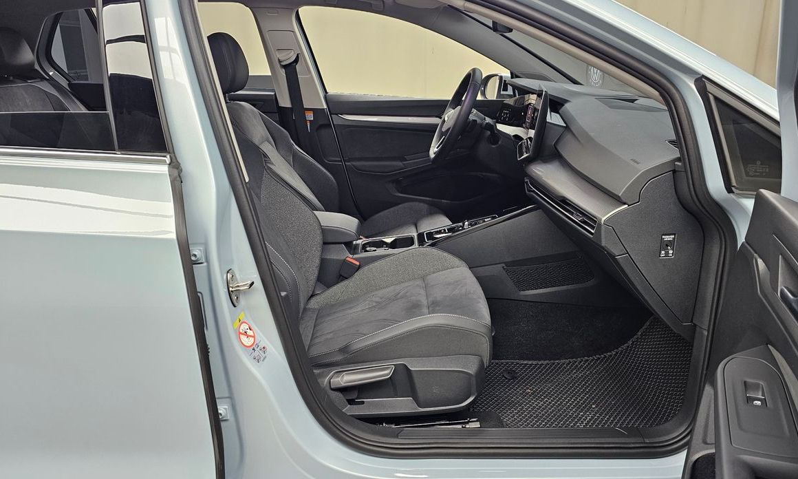Volkswagen Golf 2025