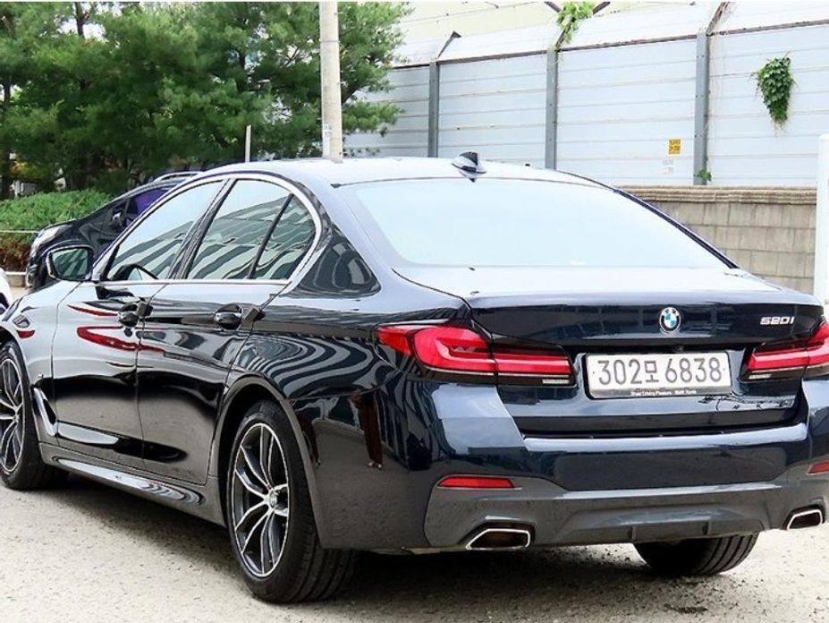 BMW 5-Series 2022