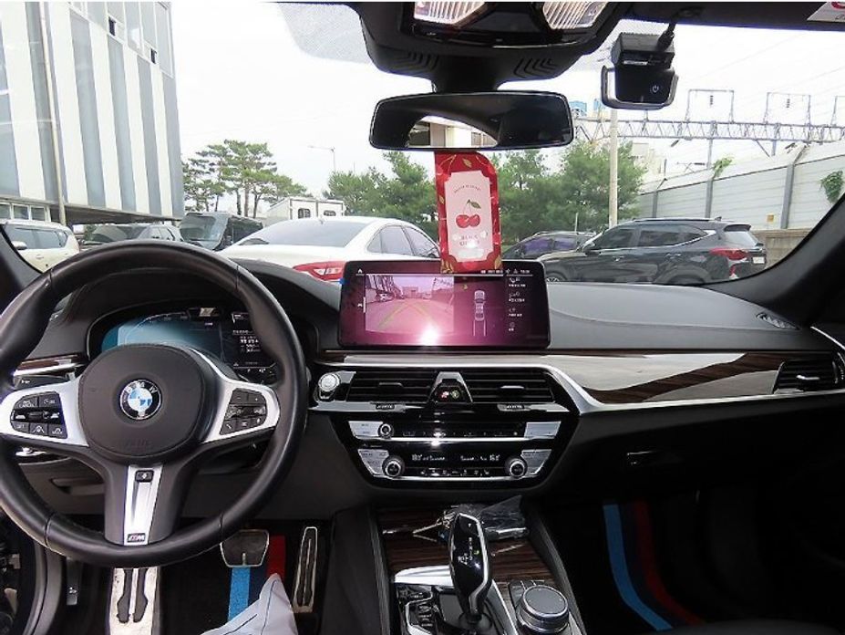 BMW 5-Series 2022