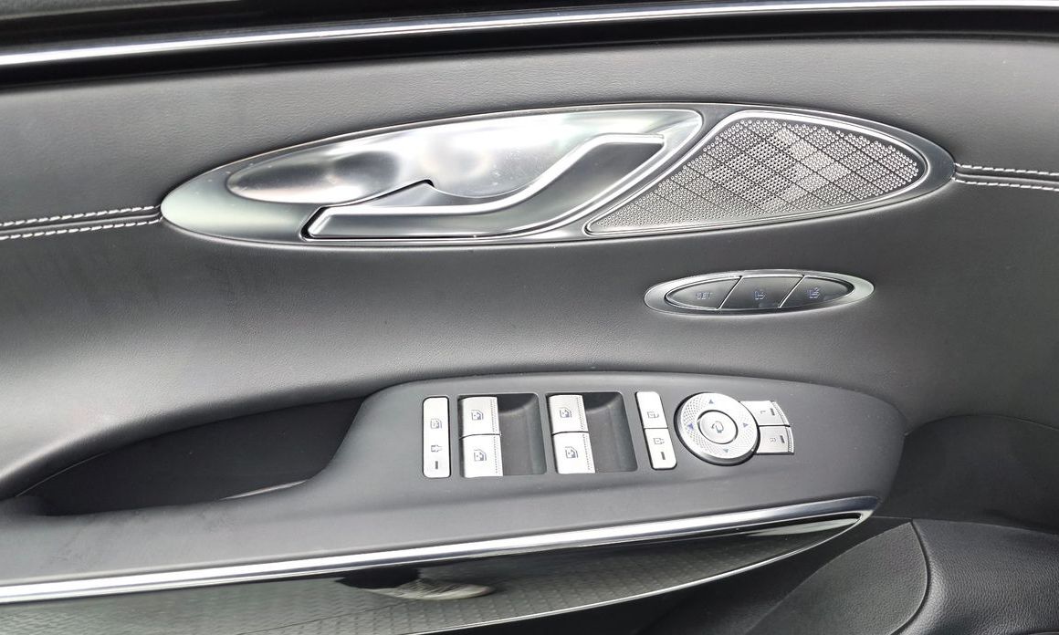 Genesis GV70 2023